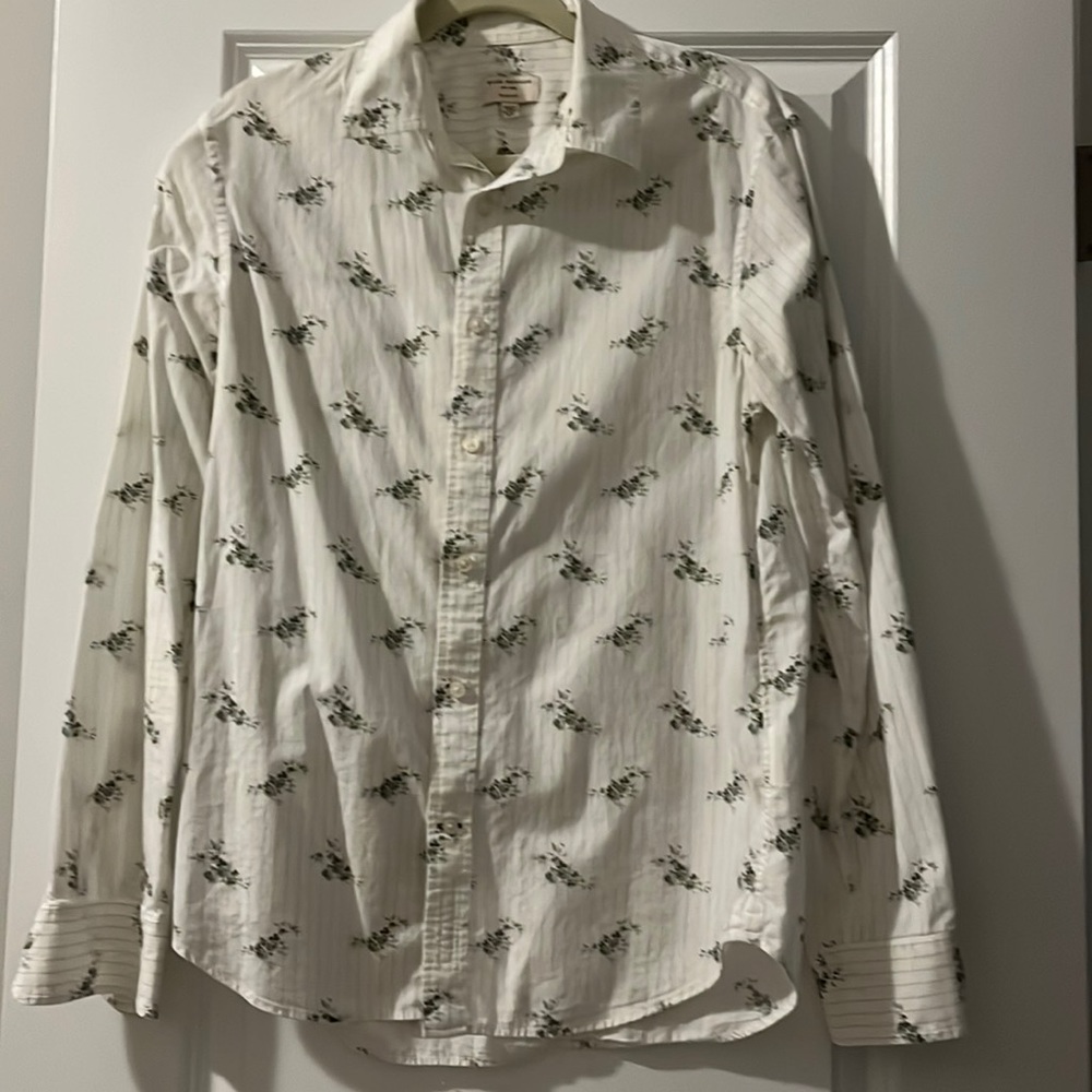 Club Monaco men small slim button up